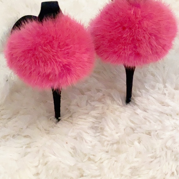 VINTAGE Christian Louboutin - Crazy Fur Suede/Mink - Picture 13 of 14